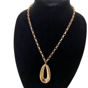 Gold Tone Pendant Linked Necklace